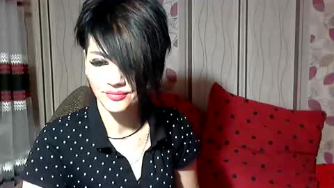 black_hot_01 online show from December 1, 2024, 3:56 am