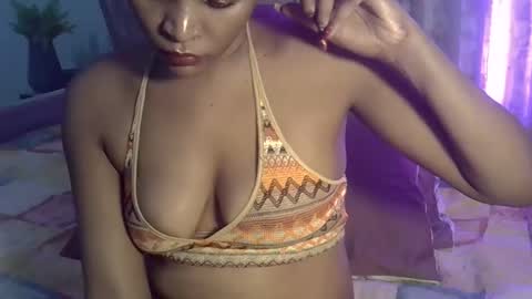 Blackloverr  couple online show from December 31, 2024, 7:17 pm