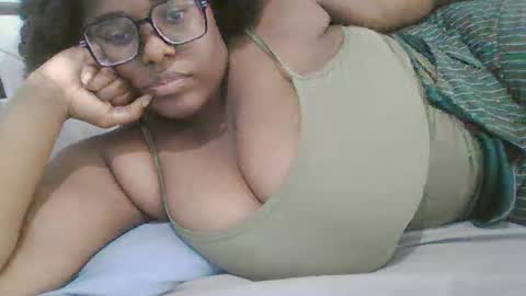 blackqueennie online show from January 19, 2025, 2:42 pm