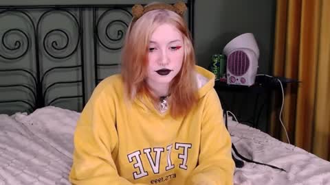 blacky_tea online show from December 12, 2024, 1:39 pm