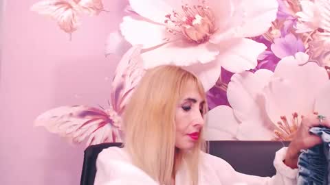 blond_pussy_ online show from December 14, 2024, 5:22 am