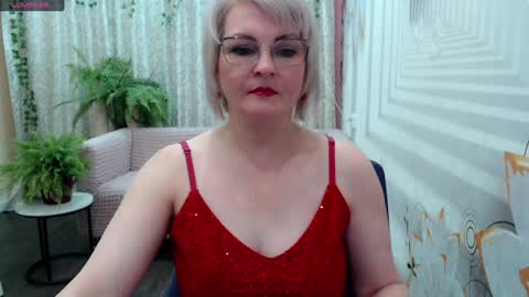 Blonde woman X online show from November 13, 2024, 6:31 am