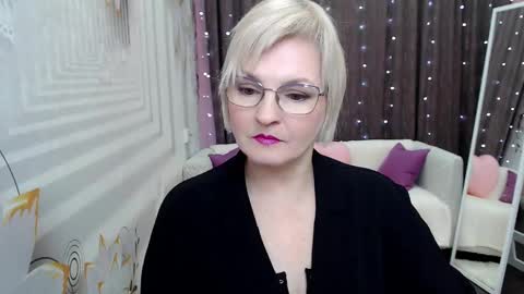 Blonde woman X online show from January 21, 2025, 5:38 am