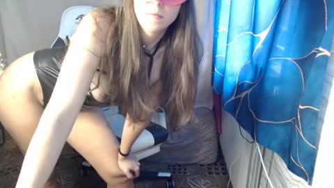 bonny_klyde95 online show from December 8, 2024, 11:35 am