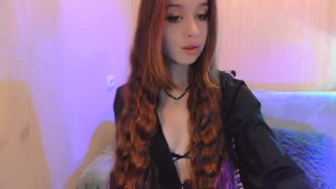 bri_fox online show from November 17, 2024, 10:22 am