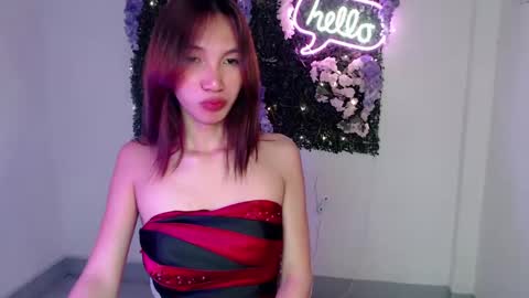 brie_belle online show from January 10, 2025, 5:15 am