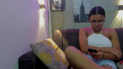 brithany_77 online show from January 24, 2025, 1:39 pm