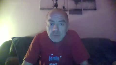 burnleyguy1977 online show from December 26, 2024, 7:27 am