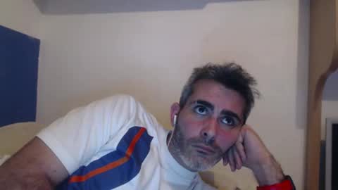 Collin Farrel online show from December 7, 2024, 11:17 pm