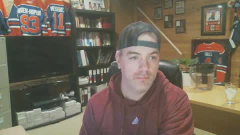 CanadianBacon6969 online show from November 16, 2024, 7:03 am