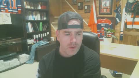 CanadianBacon6969 online show from December 30, 2024, 3:48 am