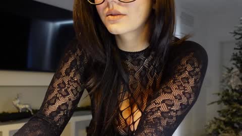 carla_secretary online show from December 15, 2024, 12:35 pm