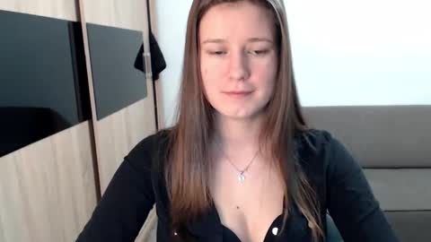 CarmenFunny online show from January 3, 2025, 3:16 pm