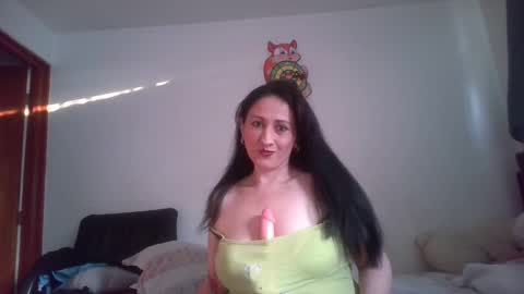 casandramartinez online show from December 14, 2024, 9:55 pm