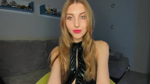 Seductress Cassia  FINDOM AND SADISM  NO NUDE online show from December 3, 2024, 6:46 pm