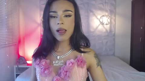 cata_queen_ online show from December 1, 2024, 8:10 pm