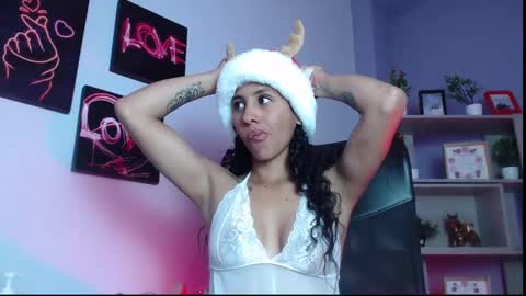 cataleya_brunethe online show from December 4, 2024, 1:06 pm