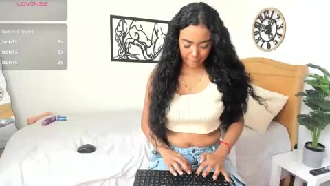 cataleya_canela online show from December 20, 2024, 5:01 pm