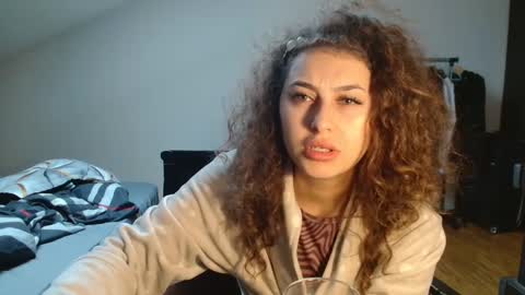 Stephanieblisss online show from January 6, 2025, 11:24 am