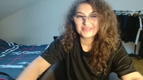 Stephanieblisss online show from January 7, 2025, 12:59 pm