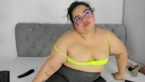 chantalbbw23 online show from November 30, 2024, 1:01 am