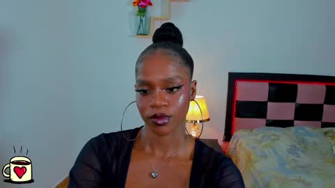 charis_hill online show from December 2, 2024, 7:41 pm