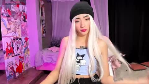 chela_doll online show from November 15, 2024, 3:50 am