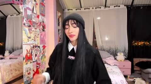 chela_doll online show from November 22, 2024, 7:16 am