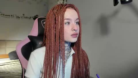 Renata online show from February 10, 2025, 4:04 am