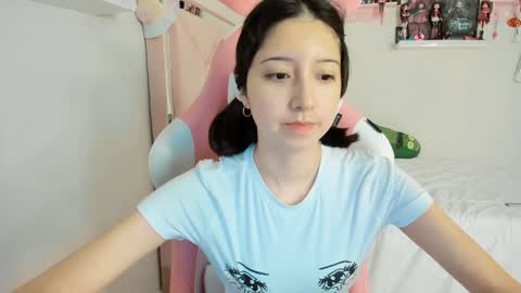 cherrycute666 online show from December 9, 2024, 3:22 am