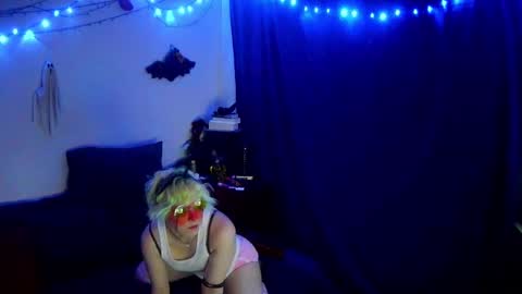 Chloekissxo online show from November 30, 2024, 3:52 am