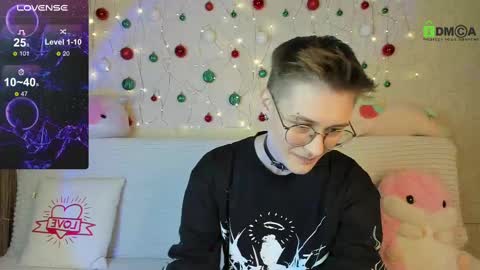 christine_moon online show from December 15, 2024, 10:53 pm