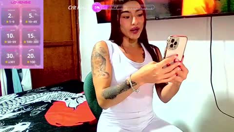 cleo_05 online show from December 17, 2024, 1:11 am