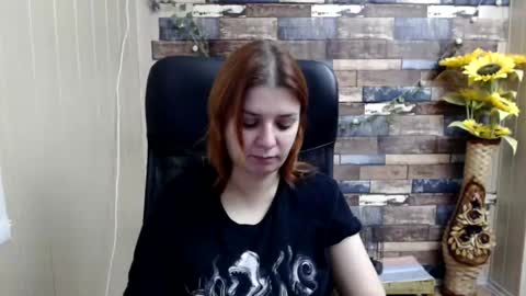 crazyfox_ online show from November 18, 2024, 6:35 am