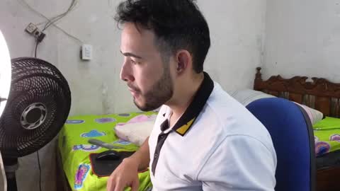 cris_simons online show from January 1, 2025, 8:37 pm