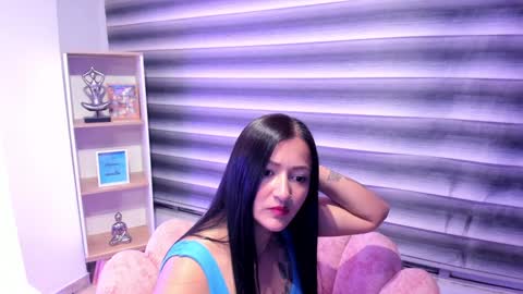 Cristal Evans online show from December 4, 2024, 11:58 pm