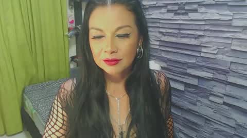 cruela_deviil online show from December 5, 2024, 12:09 am