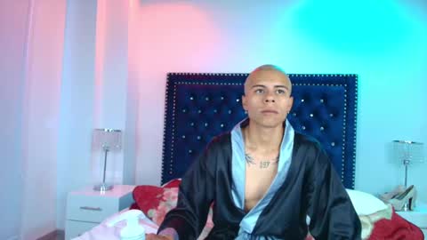 Crystal y Thiago online show from January 19, 2025, 1:58 pm