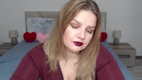 curvyanna13 online show from November 16, 2024, 3:32 pm