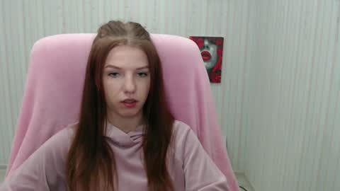 cute_girl_x online show from December 8, 2024, 8:01 pm