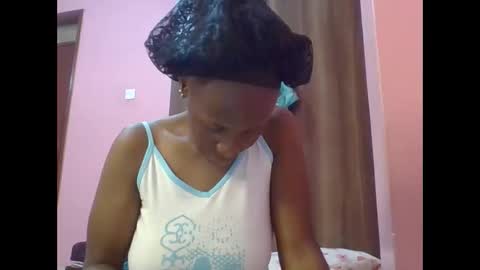 cute_lizah online show from December 3, 2024, 8:12 am