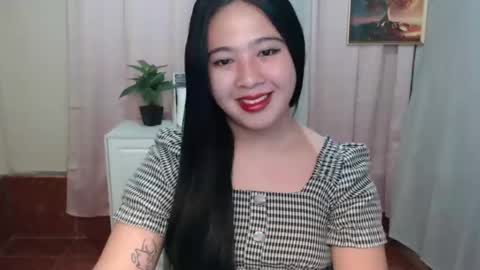 cutie_asianwoman online show from November 18, 2024, 4:15 pm