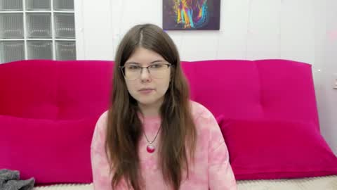 cutie_lory online show from February 5, 2025, 9:31 am