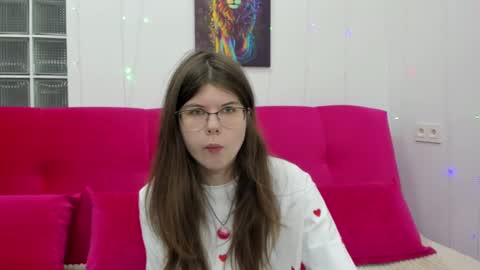 cutie_lory online show from February 6, 2025, 8:22 am