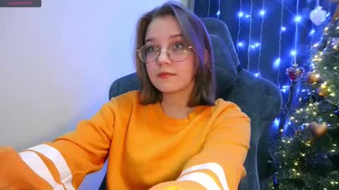 cutie_vikkie online show from January 3, 2025, 7:25 pm