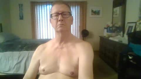 daddddy2023 online show from January 7, 2025, 8:21 pm