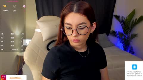 dakottaa__ online show from December 21, 2024, 10:41 pm