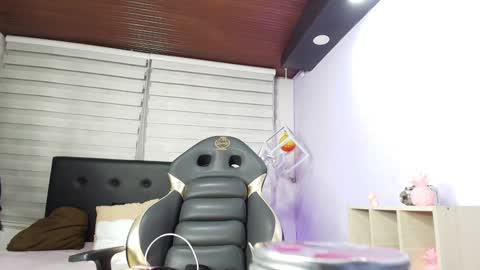 daliana_guevara online show from January 18, 2025, 1:23 am