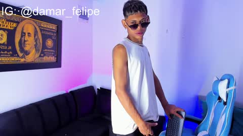 damar_felipe online show from January 19, 2025, 3:32 am