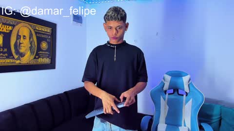 damar_felipe online show from January 20, 2025, 3:42 am